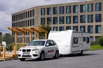 Pkw mit großem Wohnwagen als Gespann für den Führerschein der Klasse BE.