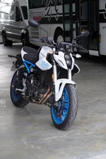 Suzuki als Fahrschulmotorrad der Fahrschule Simonsen.
